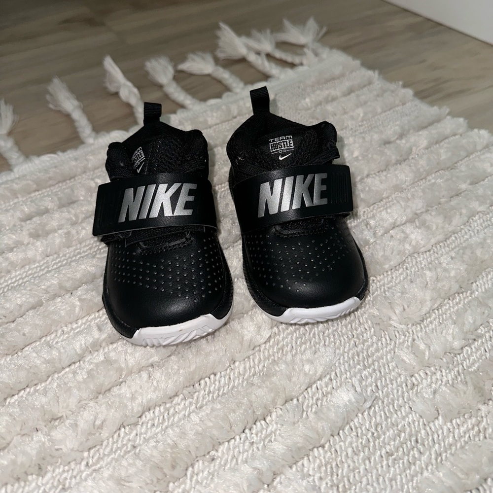 Baby Nike size 5c